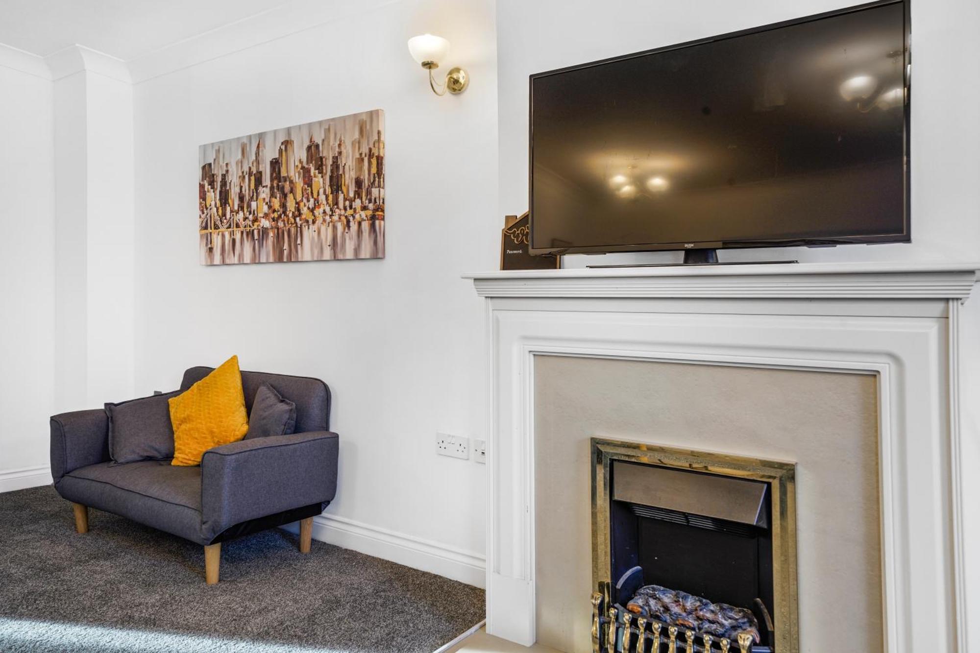 Langley Marish Station & Shops 3Min Walk I Heathrow 15 Mins I X2 Ensuites I Parking X2 מראה חיצוני תמונה