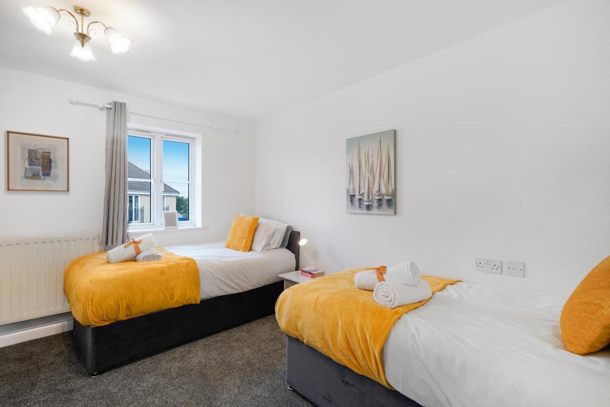 Langley Marish Station & Shops 3Min Walk I Heathrow 15 Mins I X2 Ensuites I Parking X2 מראה חיצוני תמונה